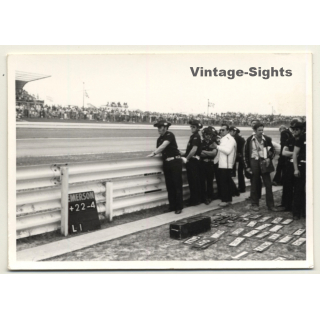 Nivelles-Baulers GP: Formula 1 Marshals & Journalists / Race Track (Vintage Photo 1972)