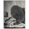Nude Woman W. Japanese Parasol / Feet - Butt (Vintage Amateur Photo 60s/70s L)