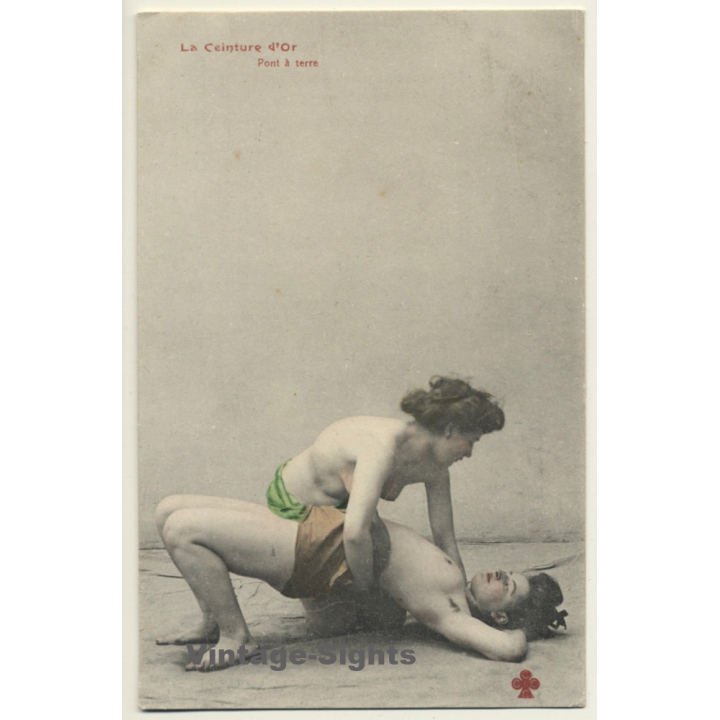 French Nudes Embraced On Floor / Hairy Armpits - Lesbian INT - Boudoir (Vintage PC ~1900s)
