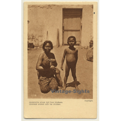 Indonesia: Javanese Woman With Her Children / Ethno (Vintage PC)