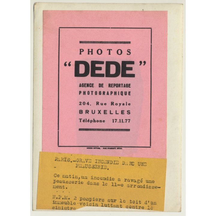 Paris 2. Arr.: Fire At Leather Goods Trade / Firefighters On Roof (Vintage Press Photo 1930s/1940s)