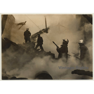 Aubervilliers / Paris: Fire At Paint Factory / Pompiers (Vintage Press Photo ~1930s/1940s)
