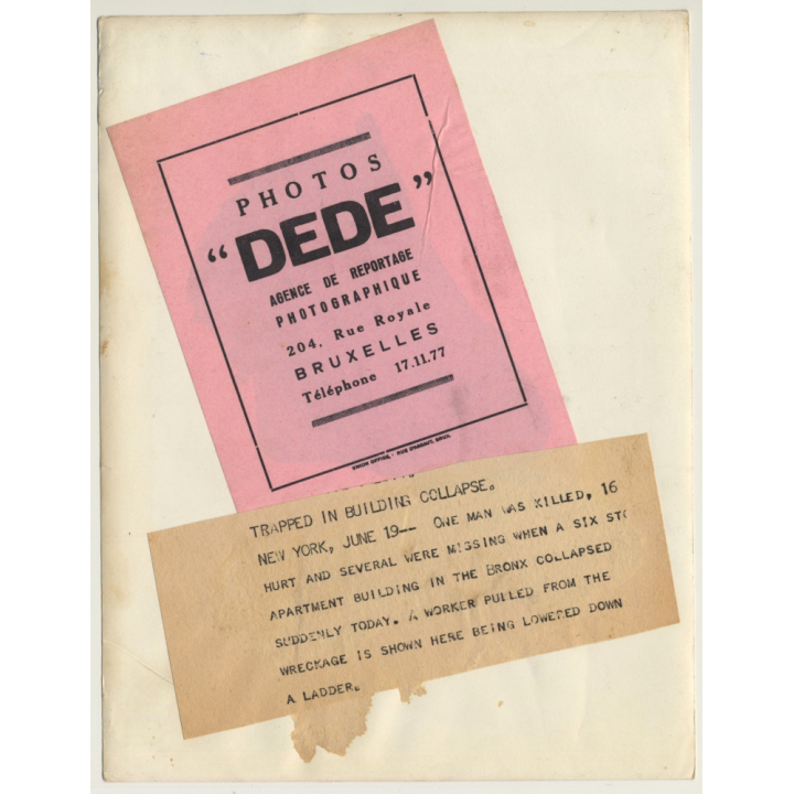 New York / USA: Collapsed Building In Bronx - Rescue Fire Ladder (Vintage Press Photo 1936)