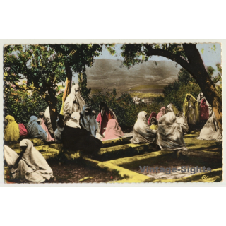 Scènes Et Types Du Maroc: Dans Le Cimetière Musulman (Vintage RPPC Ethnic)