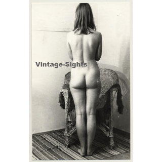Natural Pretty Brunette Nude In Wicker Chair *8 / Butt (Vintage Photo Germany ~ 1960s)
