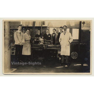 Belgian Workforce In Front Of Metal Lathe (Vintage Photo ~1910s/1920s)
