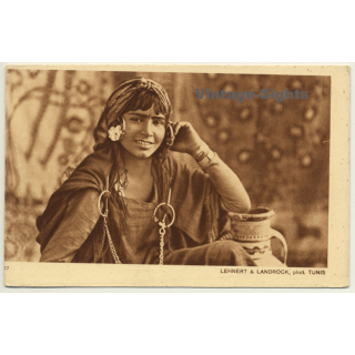 Lehnert & Landrock N° 2557: Fillette Bédouine - Bedouin Girl / Ethnic (Vintage PC 1919)