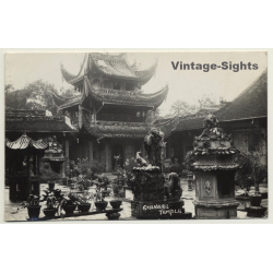 Singapore: Chinese Temple - Courtyard (Vintage RPPC  ~1930s/1940s)
