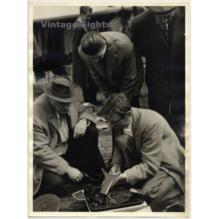 Marolles Flea Market / Brussels: Man Buys Record Player (Vintage Photo ~1950s/1960s)