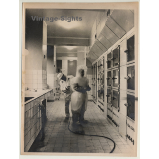 Prague: Inside Radiotoxologic Institute / Overpressure Suit (Vintage Photo 1967)