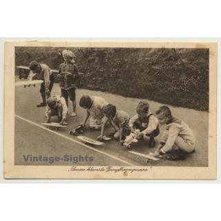 Unsere Kleinste Jungfliegergruppe / Model Planes (Vintage PC 1932)