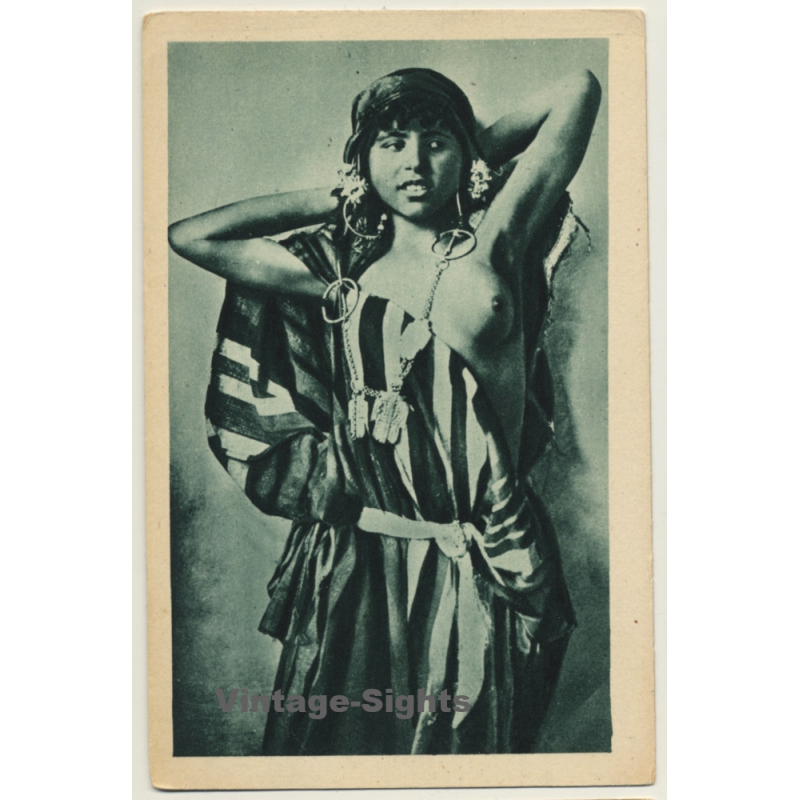 Algeria: Jeune Fille Indigène / Topless - Risqué - Ethnic (Vintage PC 1930)