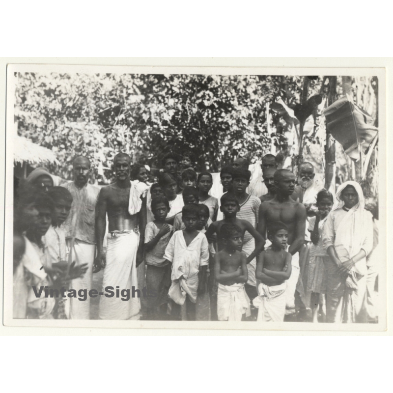 Java / Indonesia: Indigenous People Wait For Vaccination (Vintage Photo ~1930s)