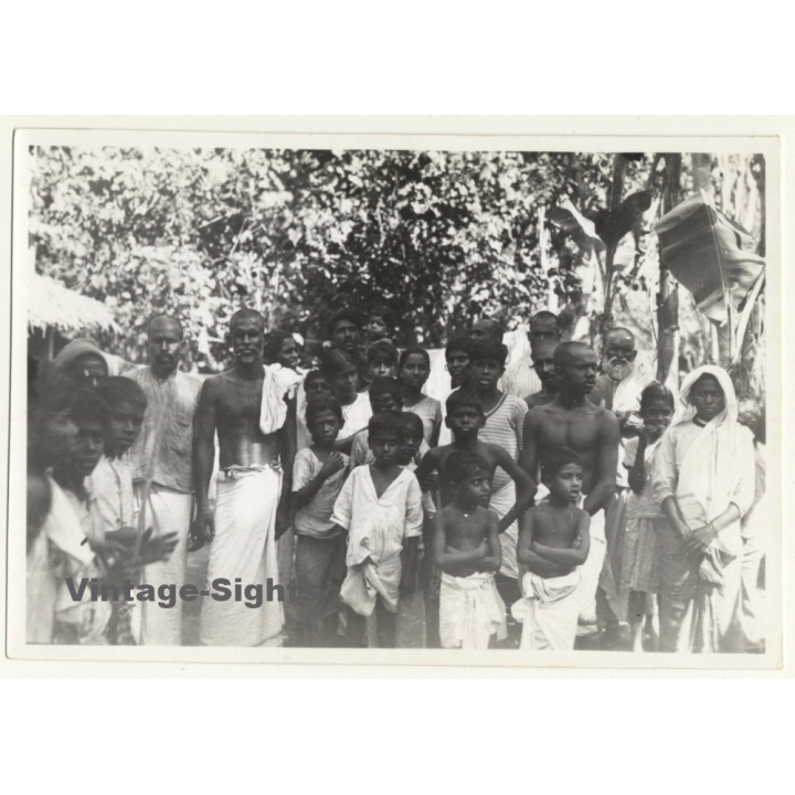 Java / Indonesia: Indigenous People Wait For Vaccination (Vintage Photo ~1930s)