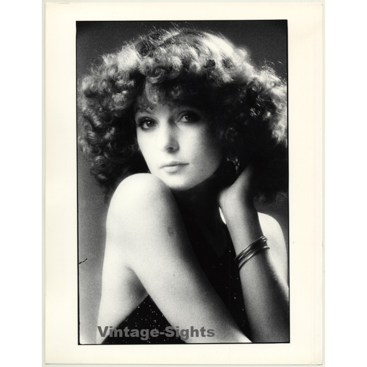 Portrait: Female Fashion Model *1 / Hairstyle (Vintage Photo: Wolfgang Klein 1980s DIN A4+)