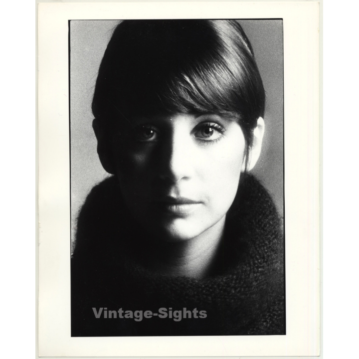 Portrait: Female Fashion Model *3 / Hairstyle (Vintage Photo: Wolfgang Klein 1980s DIN A4+)