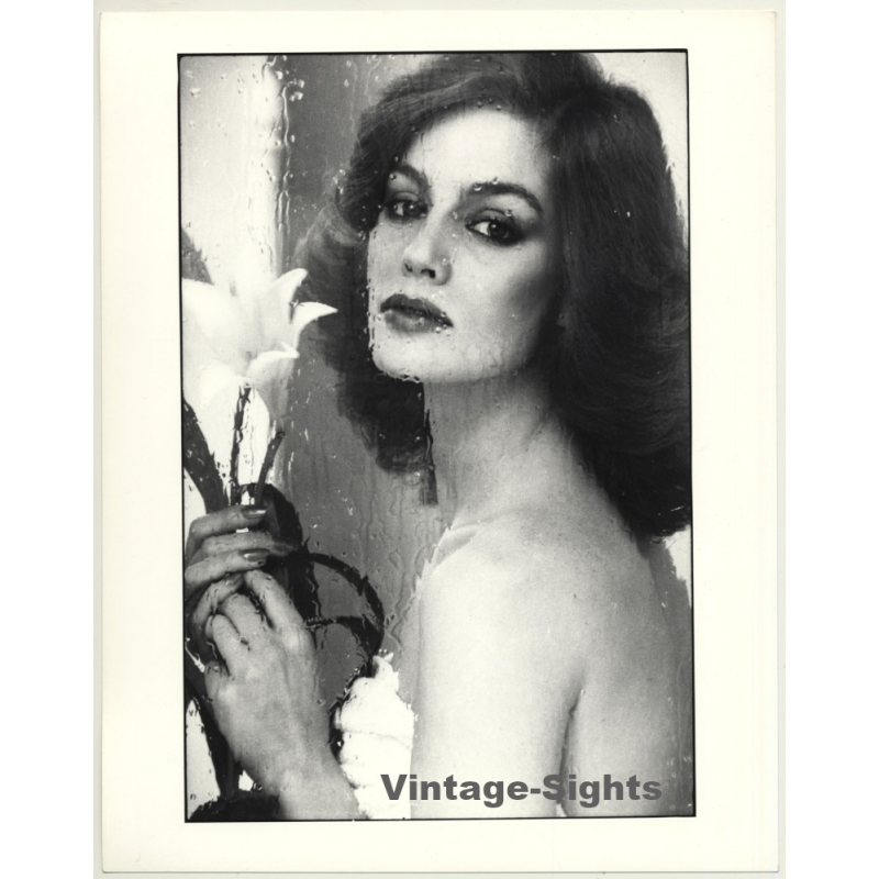 Portrait: Female Fashion Model *9 / Hairstyle - Rain (Vintage Photo: Wolfgang Klein 1980s DIN A4+)