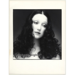 Portrait: Female Fashion Model *12 / Hairstyle (Vintage Photo: Wolfgang Klein 1980s DIN A4+)