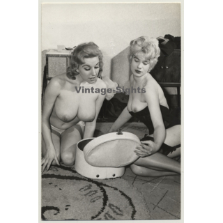 2 Busty Blonde Pinups Check Beauty Case / Boobs (Vintage Photo ~ 1950s)