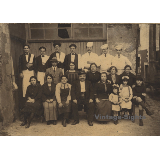 Thieulin-Romain / Angers: Restaurant Staff - Spanish Emigrants In France (Vintage Photo ~1920s)