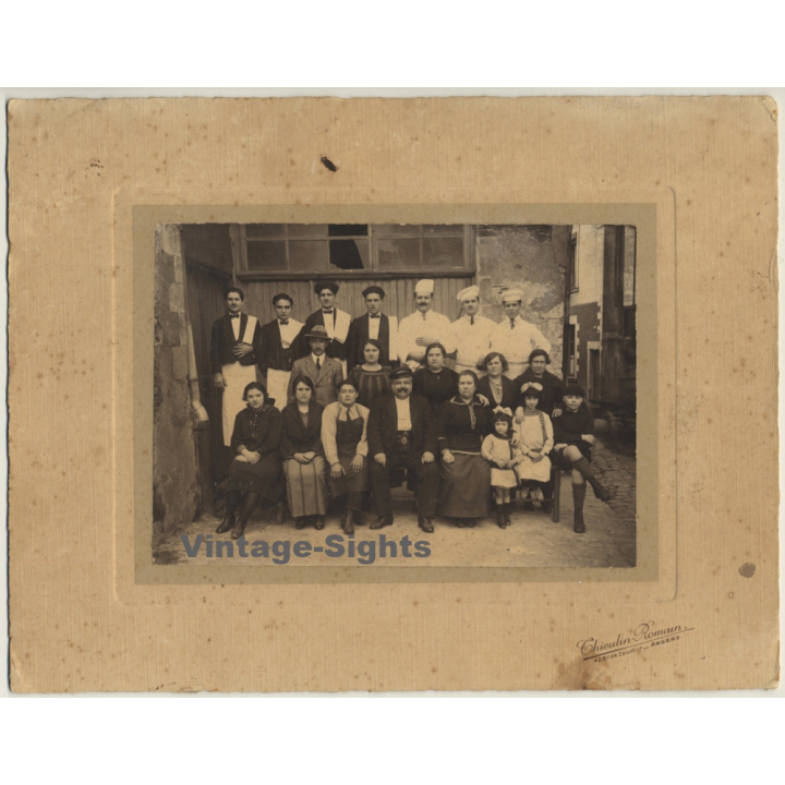 Thieulin-Romain / Angers: Restaurant Staff - Spanish Emigrants In France (Vintage Photo ~1920s)