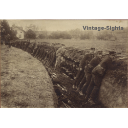 Sweden 8.3.1913: Före Anfallet / Soldiers In Trench (Vintage Photo Sepia)