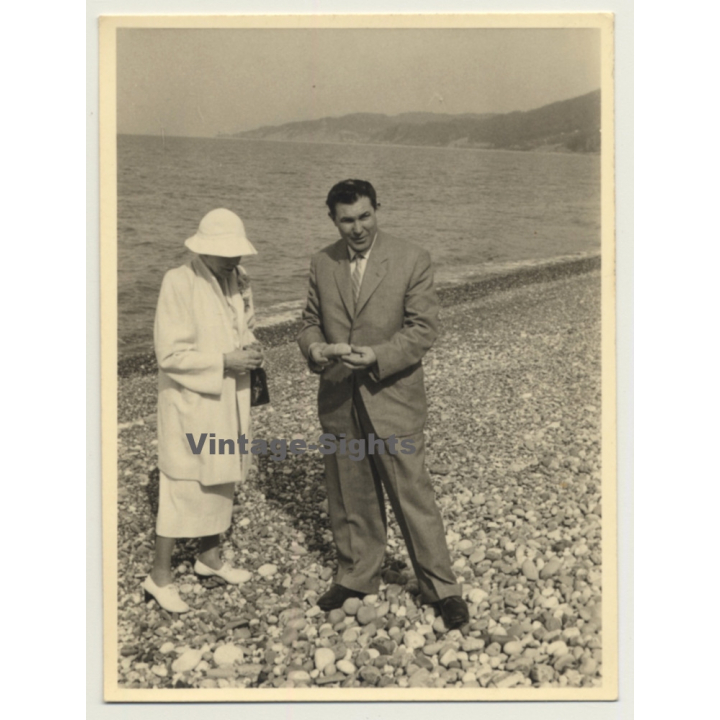 Élisabeth En Bavière - Reine Des Belges *2 / Seashore (Vintage Photo 1950s/1960s)