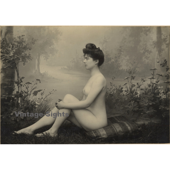Classic French Nude *8 / Belle Epoque - Risqué (Vintage Photo Gelatin Silver ~1900s)