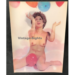Nude Playing With Ballons / Pin-Up (Vintage 3D Stereo Effect Postcard Toppan)
