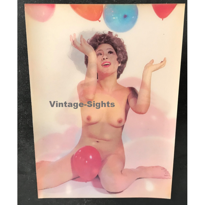 Nude Playing With Ballons / Pin-Up (Vintage 3D Stereo Effect Postcard Toppan)
