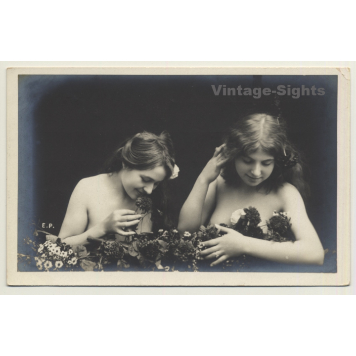 2 French Nudes Covered By Flowers*2 / Belle Epoque - Risqué (Vintage RPPC E. P. ~1900s)