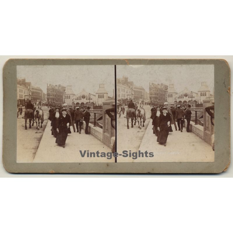 London / UK: Bridge - People - Crown Insurance (Vintage Stereo Photo ~1900/1920)