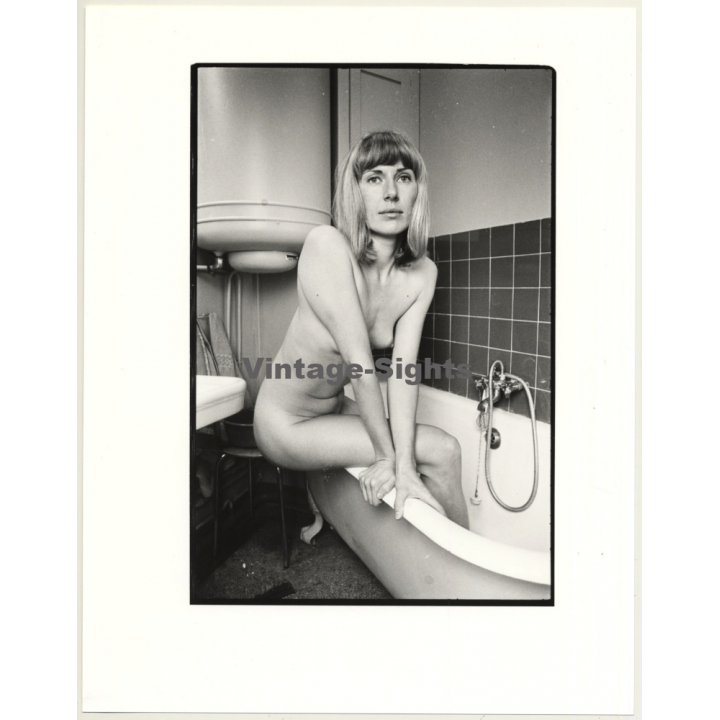 Jerri Bram (1942): Beautiful Nude Blonde On Bathtub Rim (Vintage Photo ~1970s/1980s)