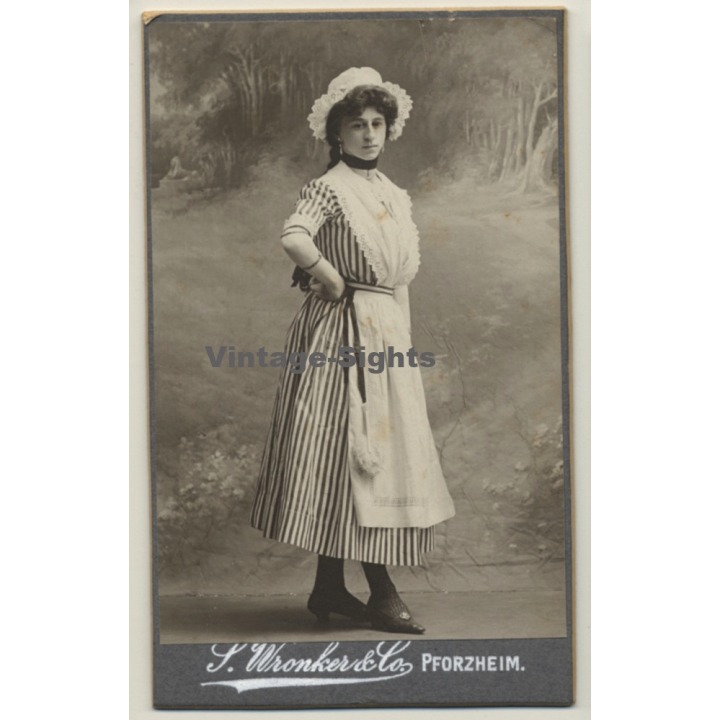 L. Wronker & Co / Pforzheim: Woman In Victorian Dress*2 / Apron (Vintage CDV / Carte De Visite ~1880s/1890s)