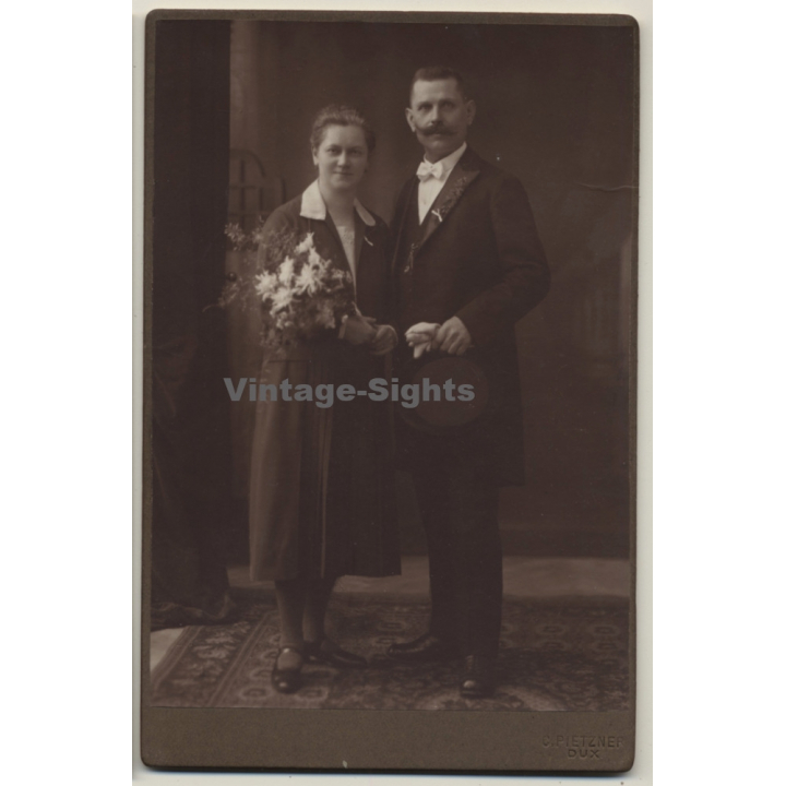 Carl Pietzner / Dux: Wedding Couple / Moustache (Vintage Cabinet Card 1928)