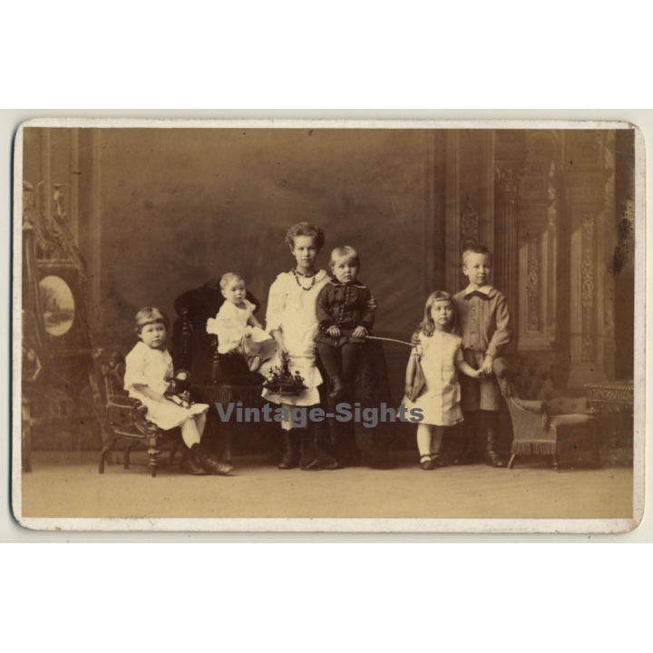 Reutlingen: Group Of Kids - Doll / Herzog (Vintage Cabinet Card ~1900s/1910s)