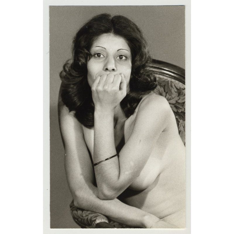 Close-Up Of Southern Nude / Hairy Arms - Almond Eyes (Vintage Amateur Photo)