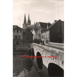 28001 Chartres: View Of Historic Quarter / Stone Bridge (Vintage Photo)