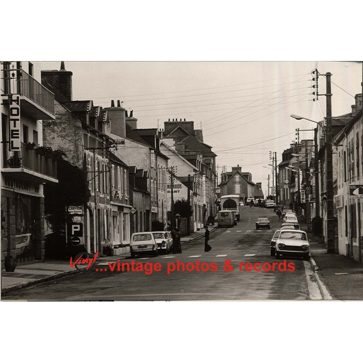 51500 Ployez/France: Street Scene 1975