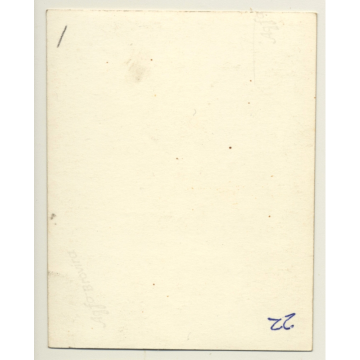 Elegant Brunette Nude With Black Cloth*11 / Risqué (Vintage Photo ~1940s/1950s)