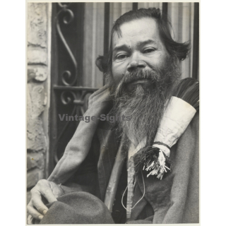 Bogota / Colombia: Vendedor De Cordones (Large Vintage Photo 1957)
