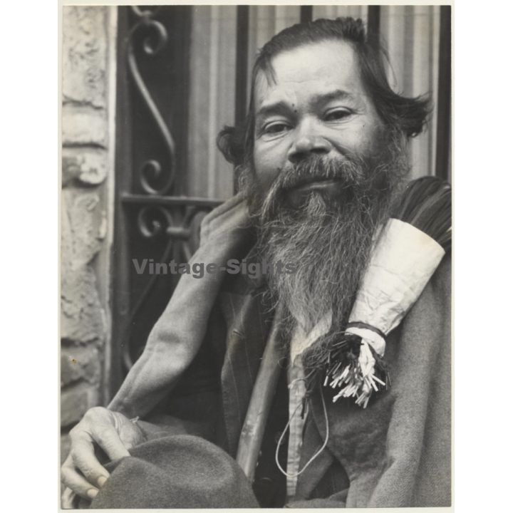 Bogota / Colombia: Vendedor De Cordones (Large Vintage Photo 1957)