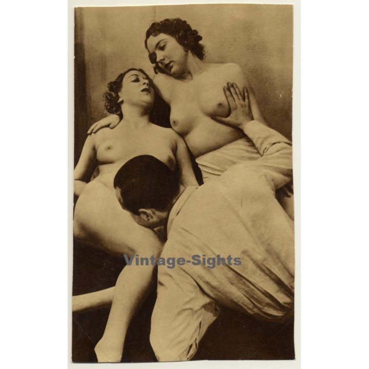 Biederer?: Man & 2 Nude Females / Belle Epoque - Boudoir (Vintage Print ~1920s/1930s)
