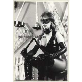 Slim Mistress In Her Studio*1 / Lacquer Outfit - Rubber Gloves - BDSM (Vintage Photo ~1990s)