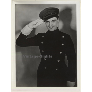 Pretty Bellgirl Salutes / Porter -  Actress? (Vintage Press Photo ~1940s)