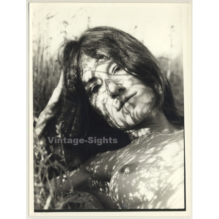 Jerri Bram (1942): Close-up Of Pretty Topless Female On Meadow (Vintage Photo ~1970s)