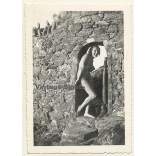 Paramé / Saint-Malo: Female Flashing Boobs Near Beach (Vintage Photo 1935)