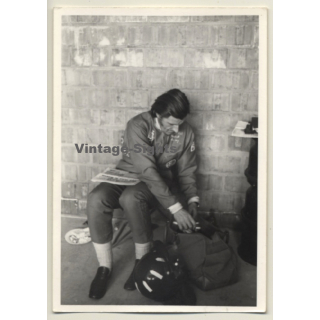 Nivelles-Baulers GP Formula 1: N°17 Graham Hill In Pit / Brabham Ford (Vintage Photo 1972)