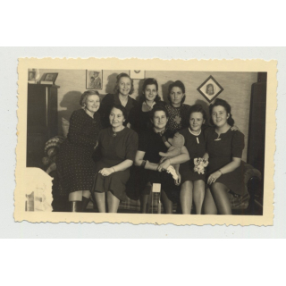 Group Of Females With Teddy Bear (Vintage Photo ~1930s)
