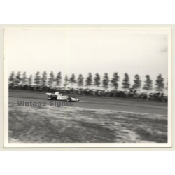 Nivelles-Baulers GP Formula 1: N°29 Denny Hulme - McLaren M19C On Track (Vintage Photo 1972)